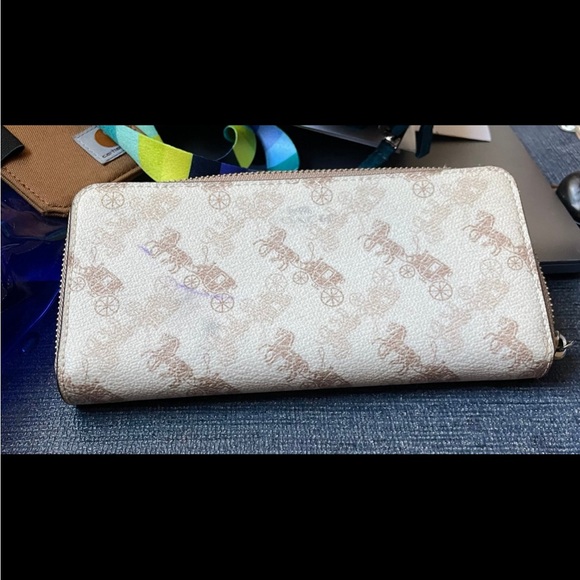 Coach Wallet - Picture 1 of 4